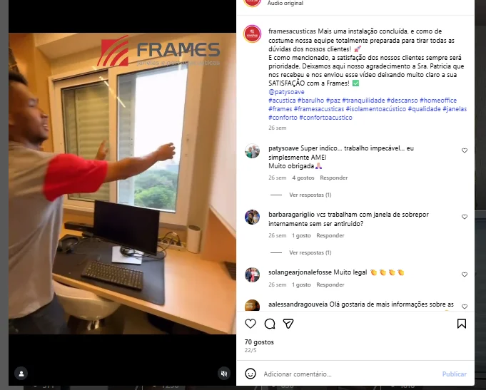 Instalação de janela acústica em ambiente interno, garantindo isolamento sonoro, conforto acústico e redução de ruídos externos.