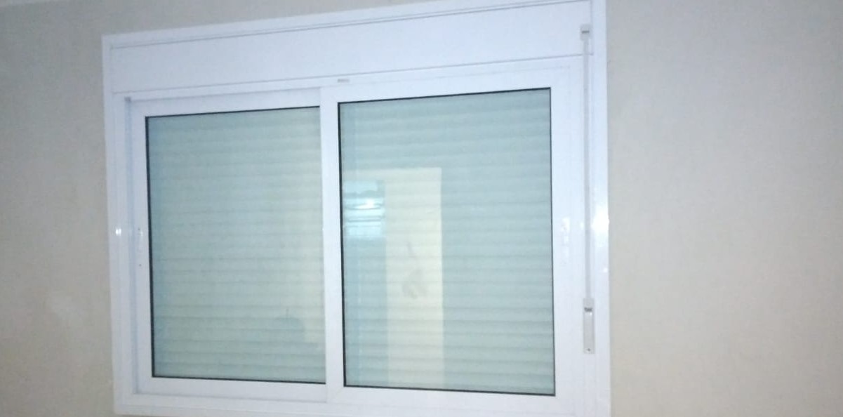 Vidros triplos em janelas: o que é e quando vale a pena investir em isolamento termoacústico?